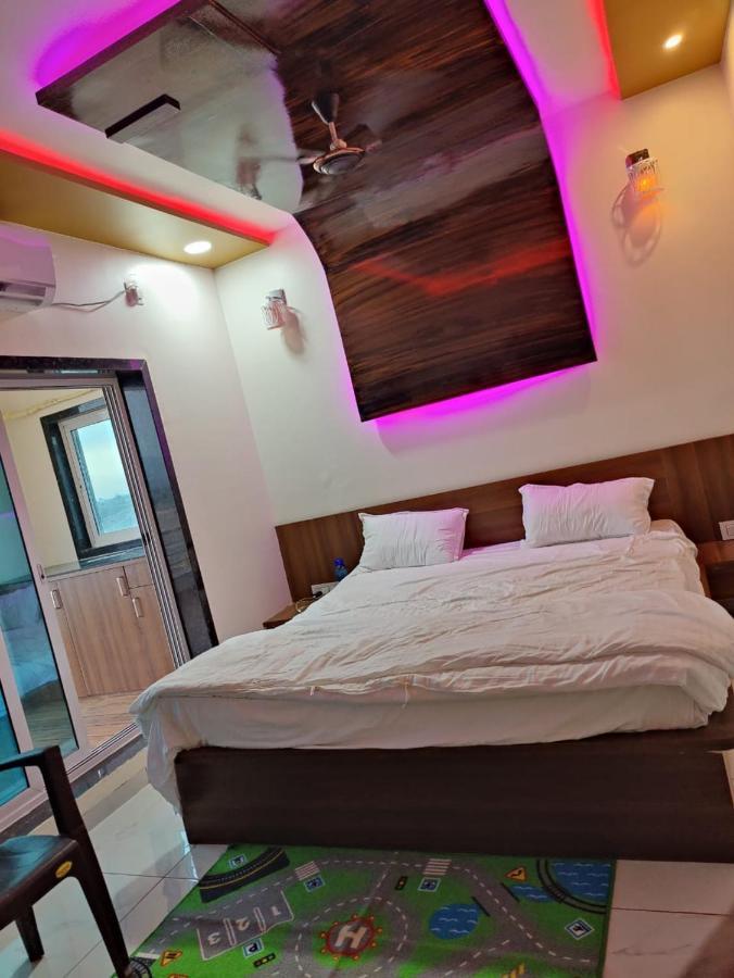 Garudeshwar Hotel Sardar Rooms מראה חיצוני תמונה